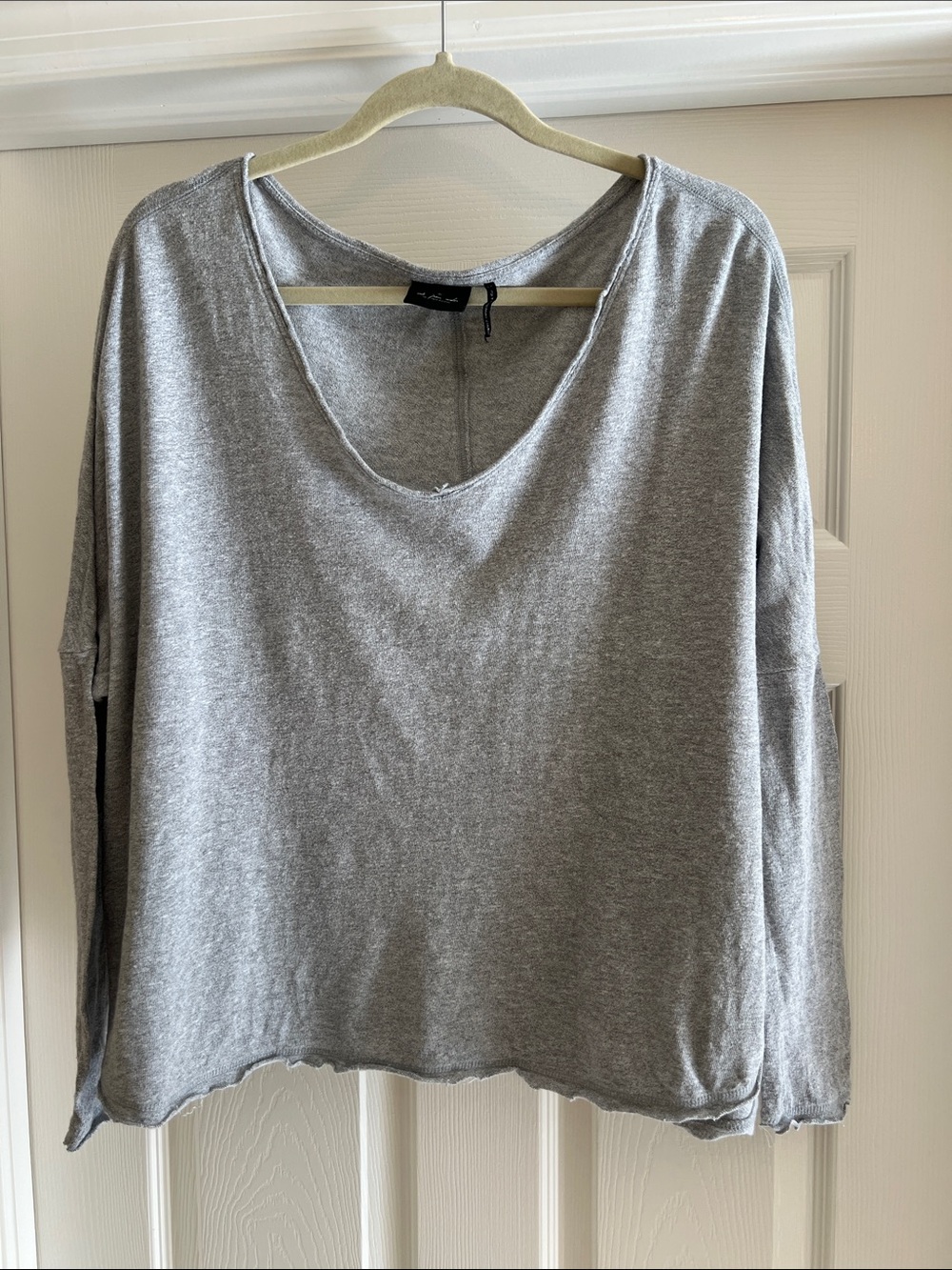 Free People Lightweight Gray V-Neck Long-Sleeve Top, Size Small
